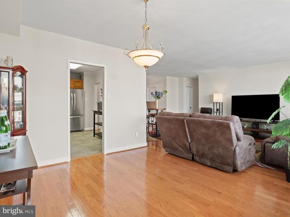 3705 S George Mason Drive 2617S, Falls Church VA 22041