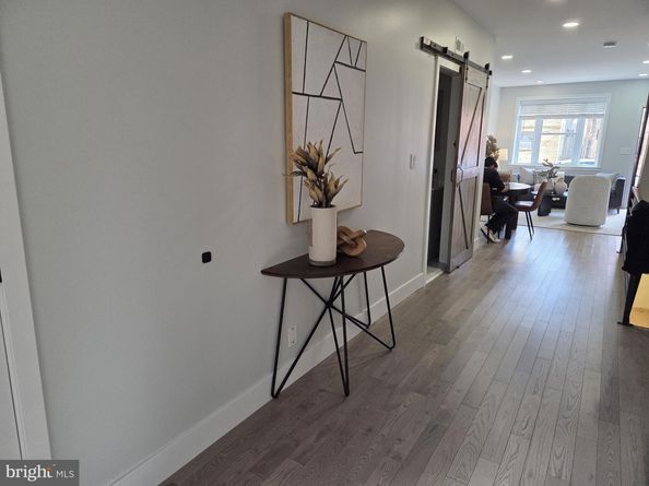 2208 S 10TH Street S, Philadelphia PA 19148