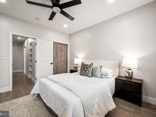 2208 S 10TH Street S, Philadelphia PA 19148