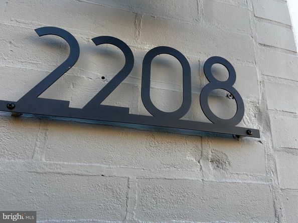 2208 S 10TH Street S, Philadelphia PA 19148