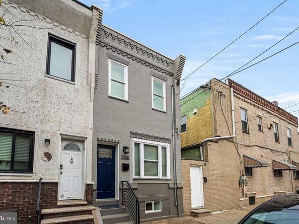 2208 S 10TH Street S, Philadelphia PA 19148