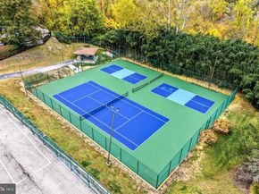 1655 oakwood 206 OAKWOOD DRIVE CONDO 206, Penn Valley PA 19072