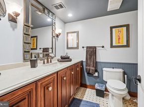 1655 oakwood 206 OAKWOOD DRIVE CONDO 206, Penn Valley PA 19072