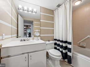 1655 oakwood 206 OAKWOOD DRIVE CONDO 206, Penn Valley PA 19072