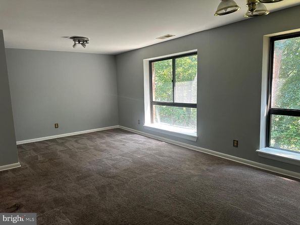 1713 Gainesville Street SE 101, Washington DC 20020