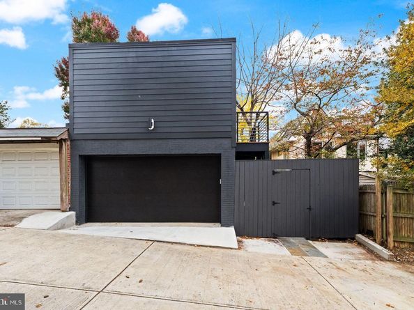 2815 Bellevue Terrace NW, Washington DC 20007