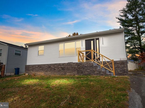 1230 Hall Avenue, Abington PA 19001