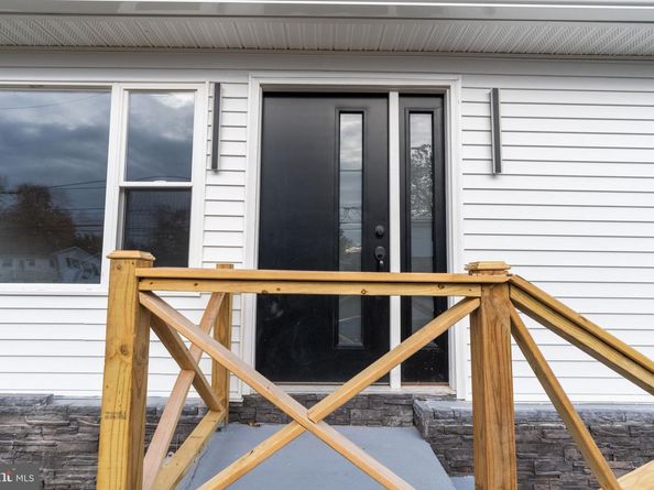 1230 Hall Avenue, Abington PA 19001