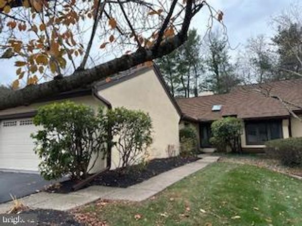 6 Steeplechase Lane, Blue Bell PA 19422