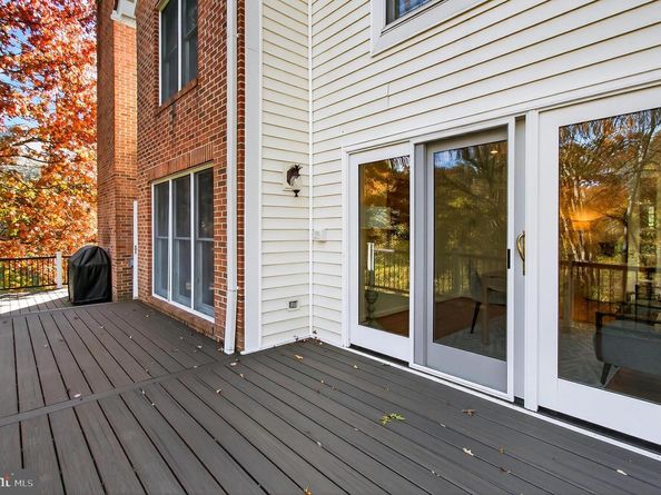 7526 Walnut Hill Lane, Falls Church VA 22042