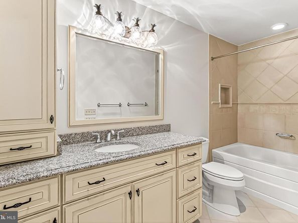 7526 Walnut Hill Lane, Falls Church VA 22042