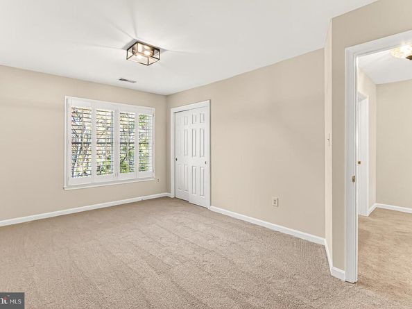 7526 Walnut Hill Lane, Falls Church VA 22042