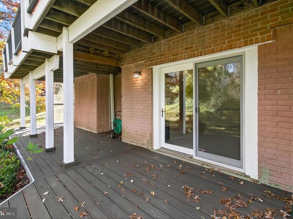 7526 Walnut Hill Lane, Falls Church VA 22042