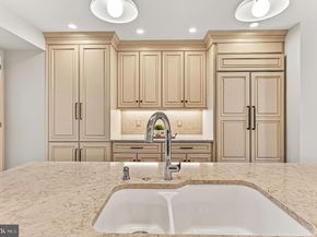 7526 Walnut Hill Lane, Falls Church VA 22042