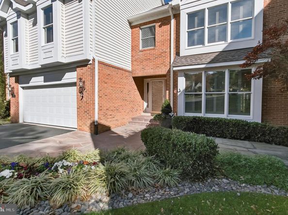 7526 Walnut Hill Lane, Falls Church VA 22042