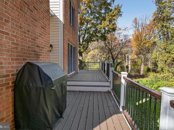 7526 Walnut Hill Lane, Falls Church VA 22042