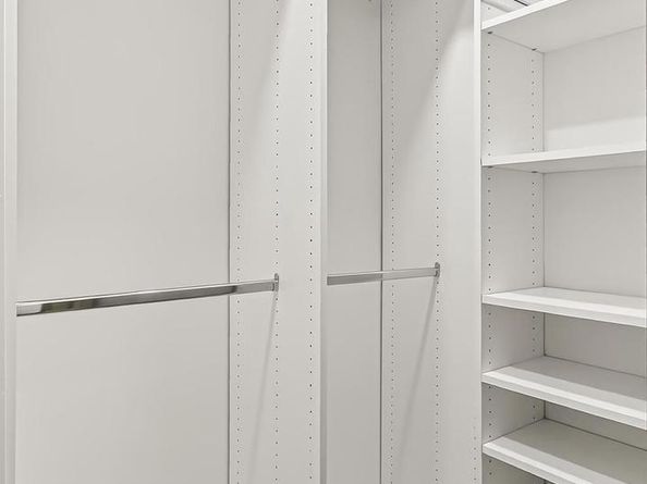 7526 Walnut Hill Lane, Falls Church VA 22042