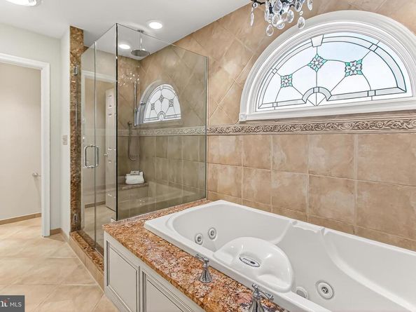 7526 Walnut Hill Lane, Falls Church VA 22042