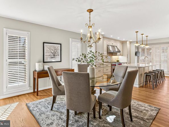 7526 Walnut Hill Lane, Falls Church VA 22042