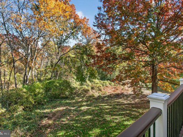 7526 Walnut Hill Lane, Falls Church VA 22042