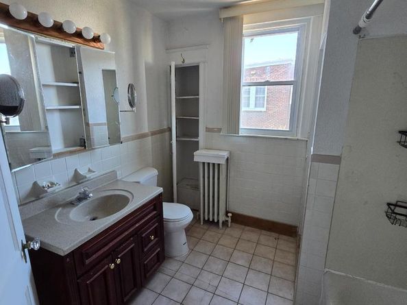 2308 Fuller, Philadelphia PA 19019