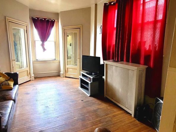 4922 N 8TH Street, Philadelphia PA 19120