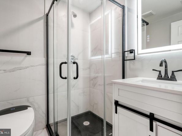 160 East Street, Philadelphia PA 19127