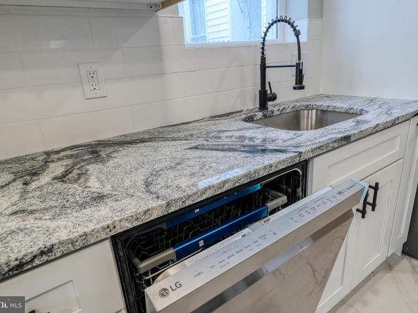 160 East Street, Philadelphia PA 19127