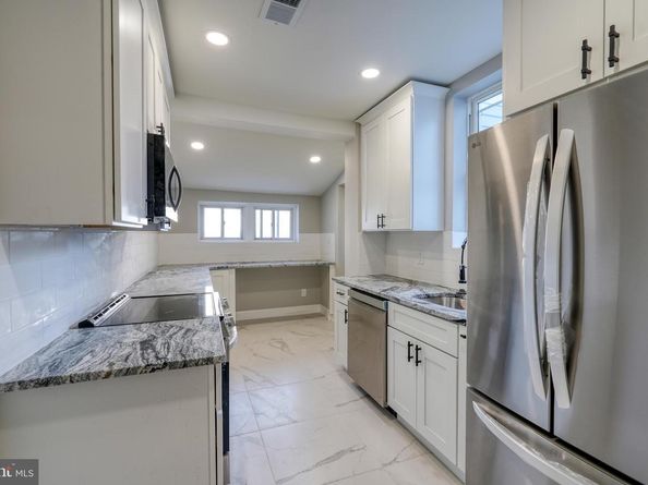 160 East Street, Philadelphia PA 19127