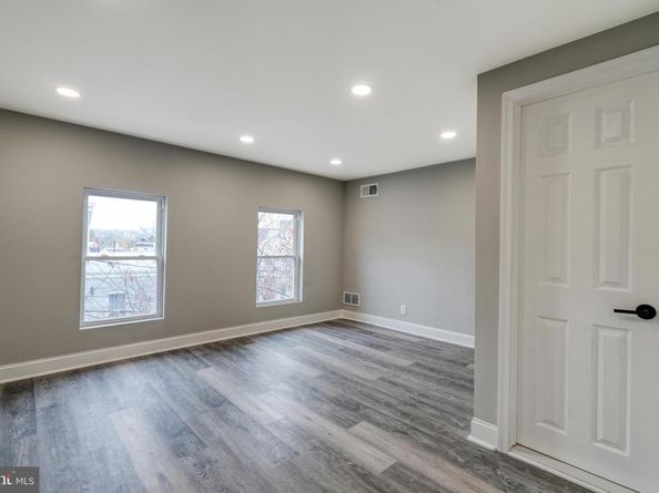 160 East Street, Philadelphia PA 19127