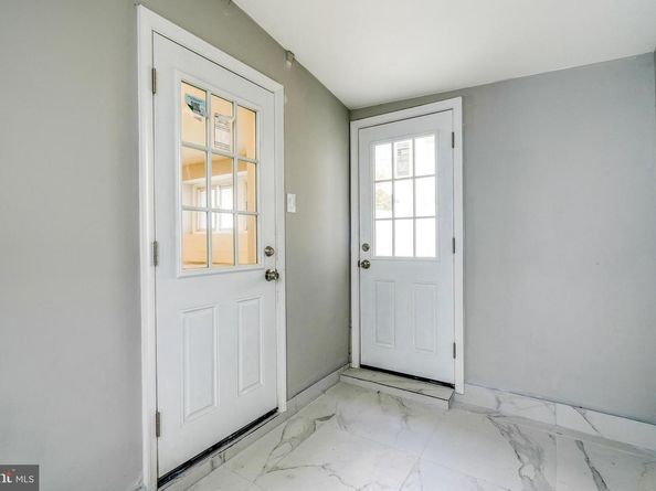 160 East Street, Philadelphia PA 19127