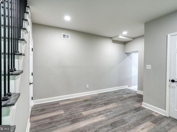 160 East Street, Philadelphia PA 19127