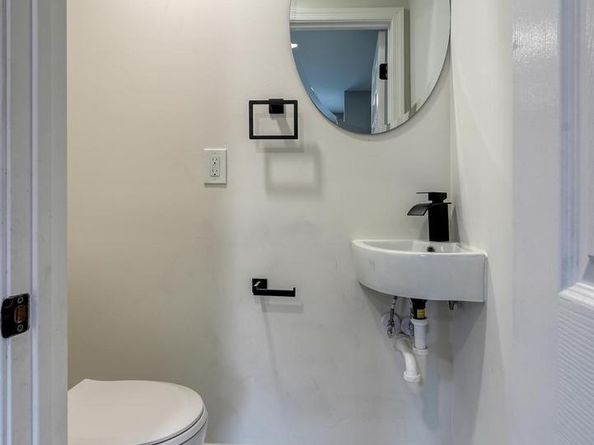 160 East Street, Philadelphia PA 19127