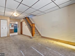 933 Cross Street, Philadelphia PA 19147