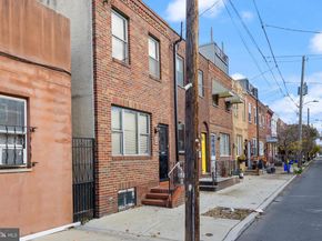 933 Cross Street, Philadelphia PA 19147
