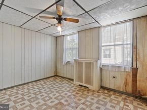 933 Cross Street, Philadelphia PA 19147