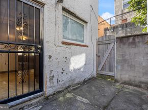 933 Cross Street, Philadelphia PA 19147