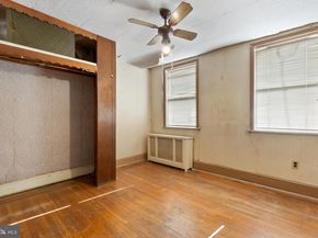 933 Cross Street, Philadelphia PA 19147