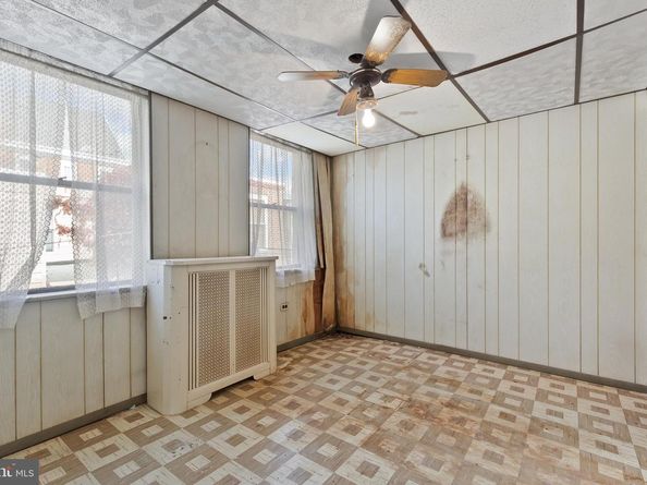 933 Cross Street, Philadelphia PA 19147