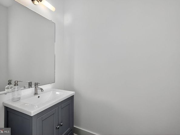 6522 Magnolia Street, Philadelphia PA 19119