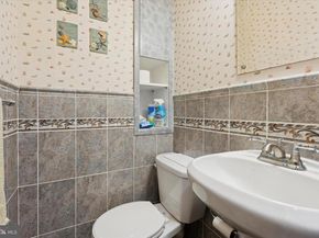 1423 S 8TH Street, Philadelphia PA 19147