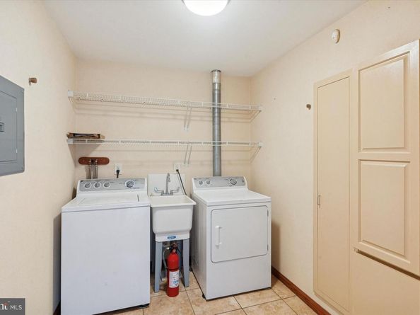 1423 S 8TH Street, Philadelphia PA 19147