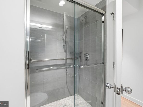 4990 Sentinel Drive 405, Bethesda MD 20816