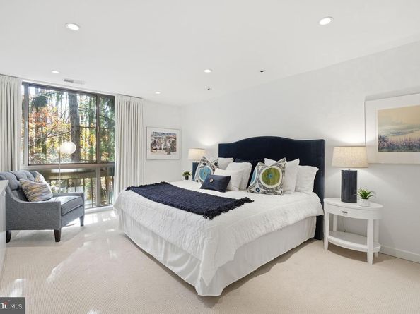 4990 Sentinel Drive 405, Bethesda MD 20816