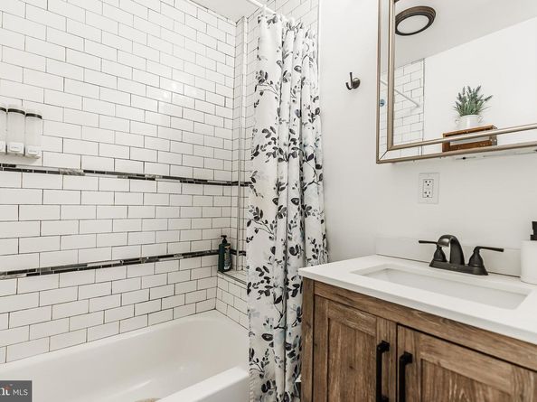 617 E Locust Avenue, Philadelphia PA 19144