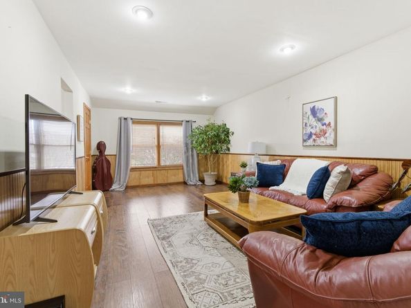 744 Fairbridge Drive, Fairless Hills PA 19030