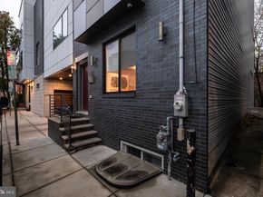 1121 Earl Street, Philadelphia PA 19125