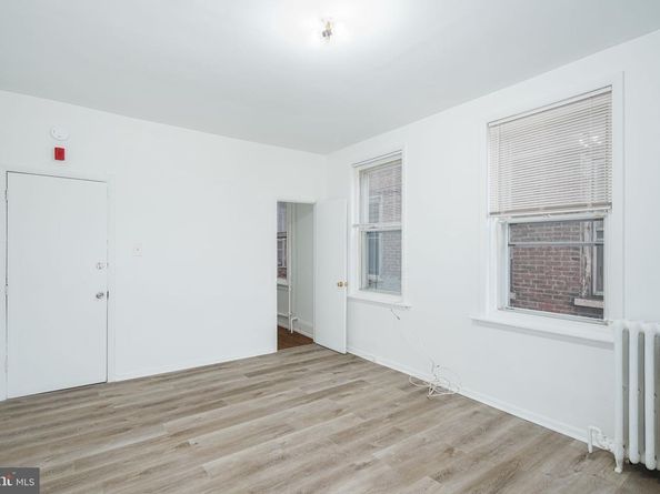 4039 N Broad Street, Philadelphia PA 19140