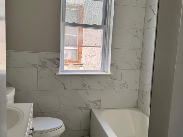 5712 Springfield Avenue, Philadelphia PA 19143