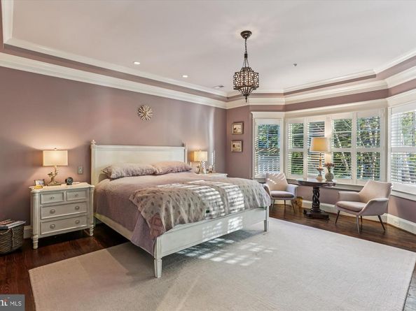 5502 Roosevelt Street, Bethesda MD 20817